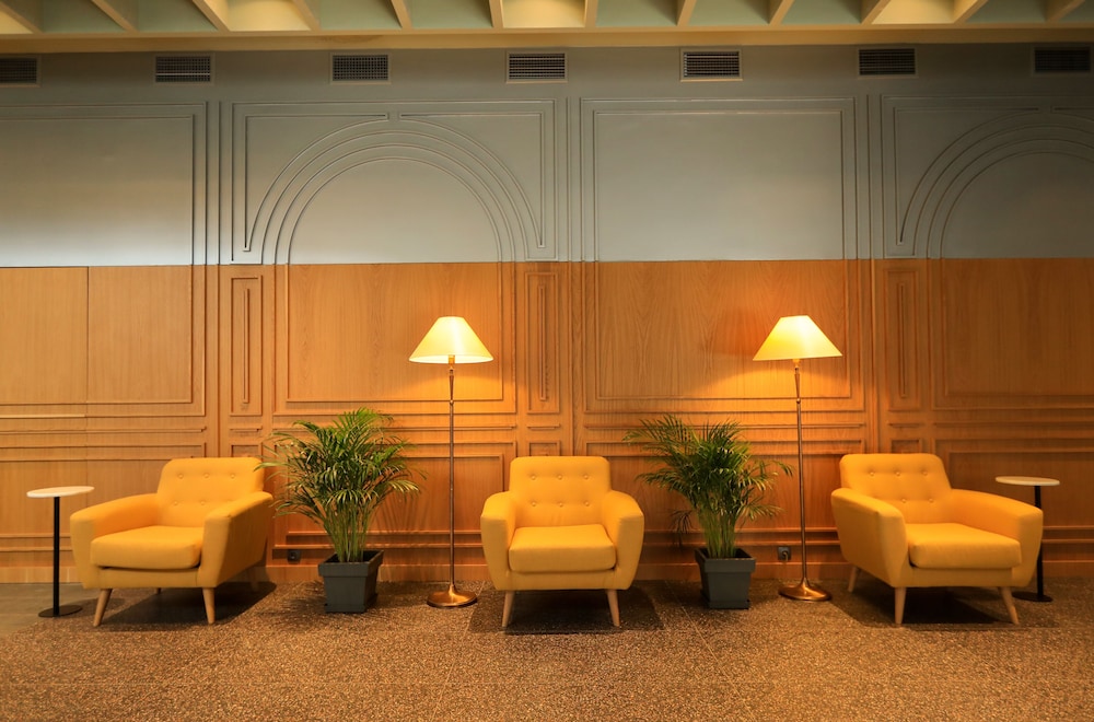 Pine Astoria Hotel