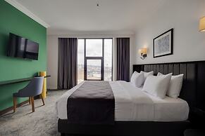 Pine Astoria Hotel