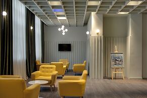 Pine Astoria Hotel