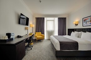 Pine Astoria Hotel