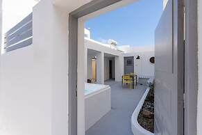 Villa Tholos with Private Jacuzzi
