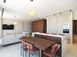 LIV Mackenzie Beach Suites
