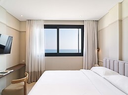 LIV Mackenzie Beach Suites