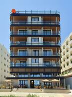LIV Mackenzie Beach Suites