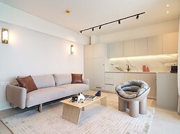 LIV Mackenzie Beach Suites
