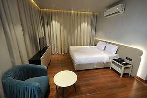 HOTEL RED DIAMOND