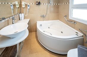 Smy Santorini Suites & Villas