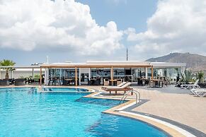 Smy Santorini Suites & Villas
