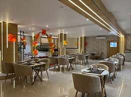 Hotel Emperor Paradise