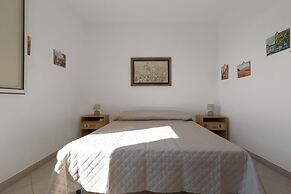 3222 Rita House by Barbarhouse