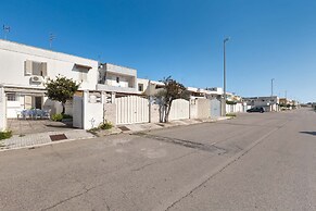 3222 Rita House by Barbarhouse