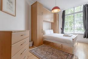 Large & Central 2BD Flat - Tower Hill