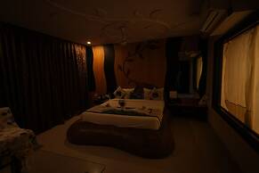 Hotel City Symphony