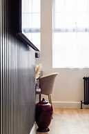 Avari Apartments - Hatton Collection