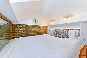 Avari Apartments - Hatton Collection