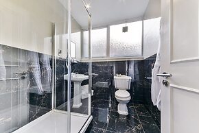 Avari Apartments - Hatton Collection