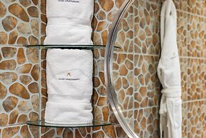 Avari Apartments - Hatton Collection