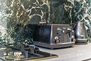 Avari Apartments - Hatton Collection