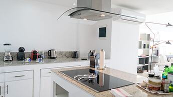 Siaan Betine 4br Deluxe PDC
