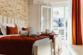 Angela Rooms