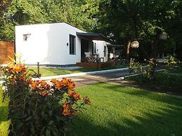 Gkaras Camp & Apartments