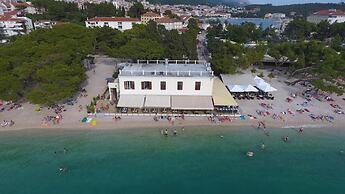 Beach rooms Riviera