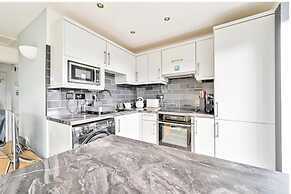Torpoint - Apartment - Sleeps4 - Seaside - Parking