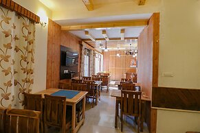 Fabhotel Shandela