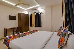 Fabhotel Royal Inn Ns