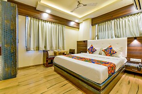 Fabhotel Raj Palace I