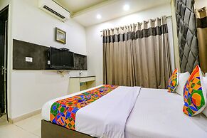 FabHotel Yug Villa