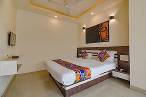 FabHotel Royce Studio