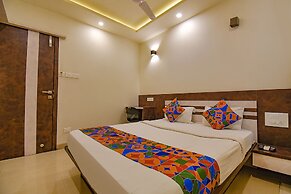 FabHotel Royce Studio