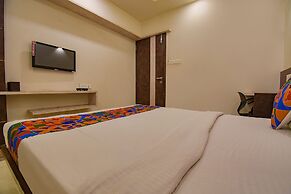 FabHotel Royce Studio