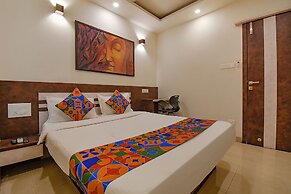 FabHotel Royce Studio