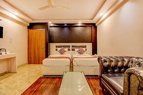 FabHotel Cozzy Inn
