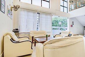 Fabhotel Emara Grand