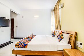 Fabhotel Emara Grand