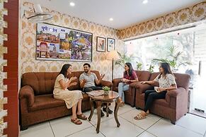 Fabhotel Gargi Deluxe