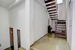FabHotel Vardhan House I