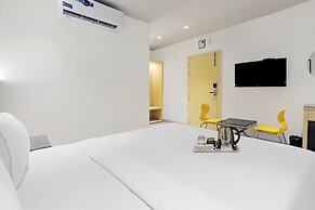 FabHotel Yellow Courtyard