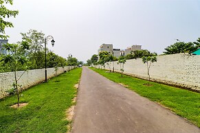 Fabhotel K9 Villa