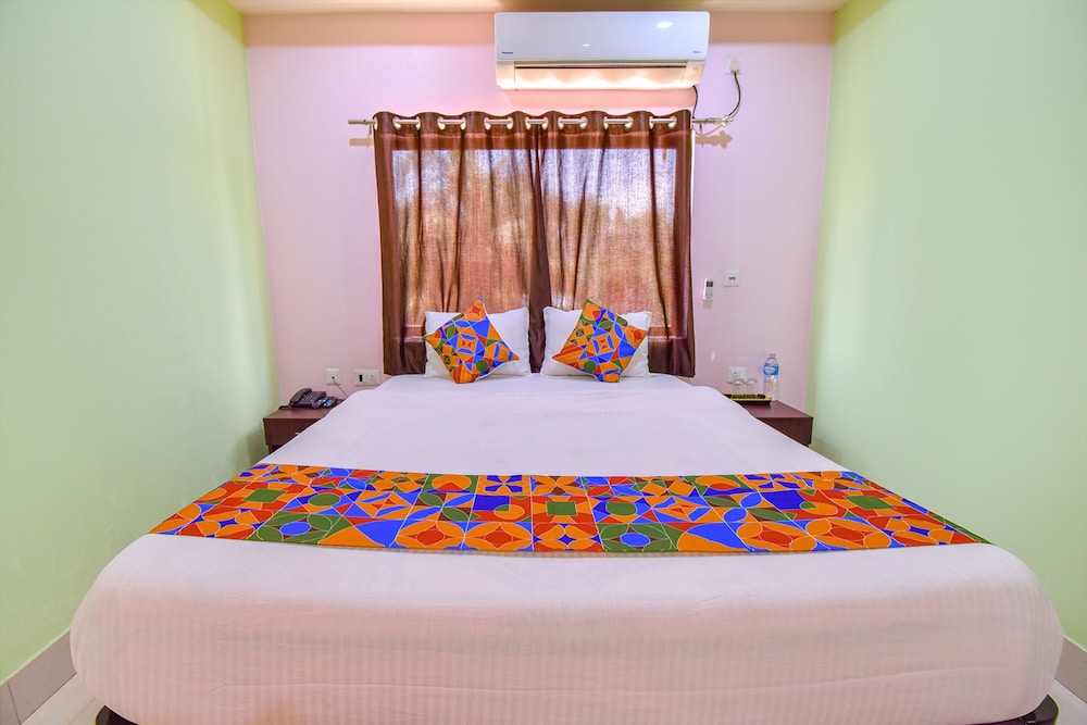 Fabhotel Knight Airways