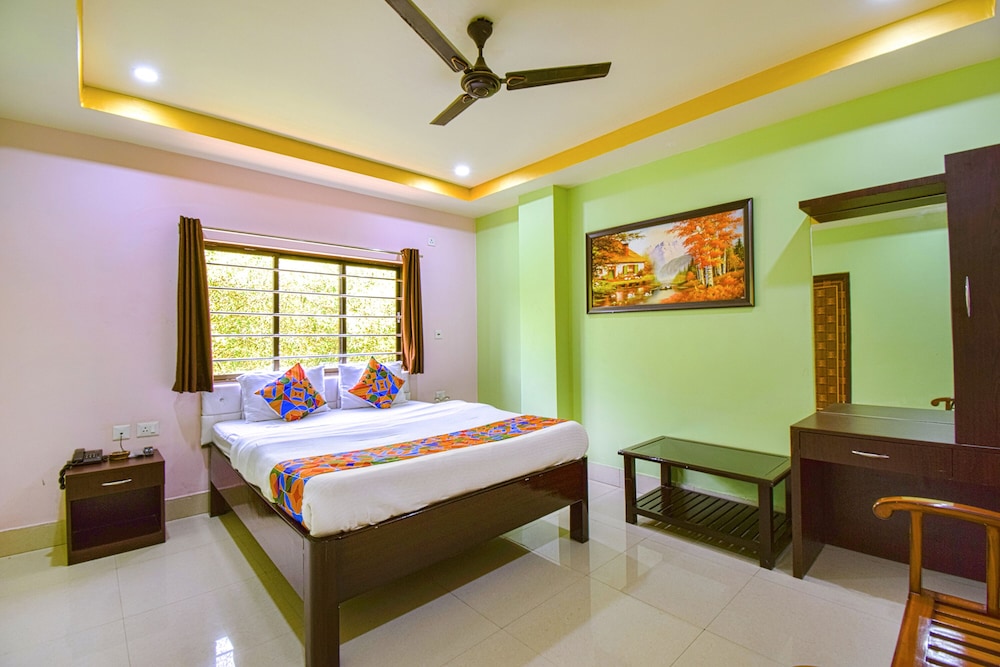 Fabhotel Knight Airways