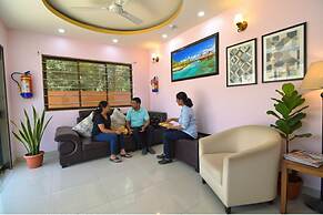 Fabhotel Knight Airways