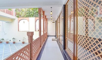 Fabexpress Shekhawati Palace