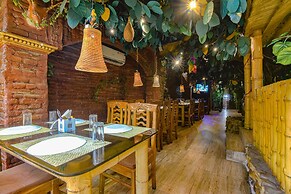 Fabhotel Dreamland
