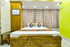 Fabhotel Dreamland