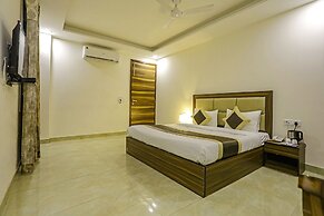 Fabhotel White House Bnb