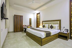 Fabhotel White House Bnb